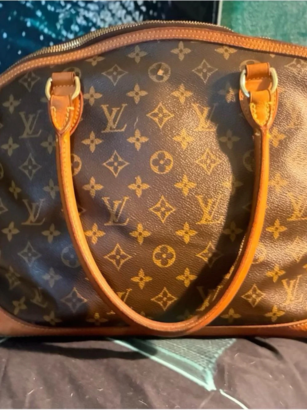 Authentic LOUIS VUITTON Lockit Horizontal Monogram Canvas Tote bag